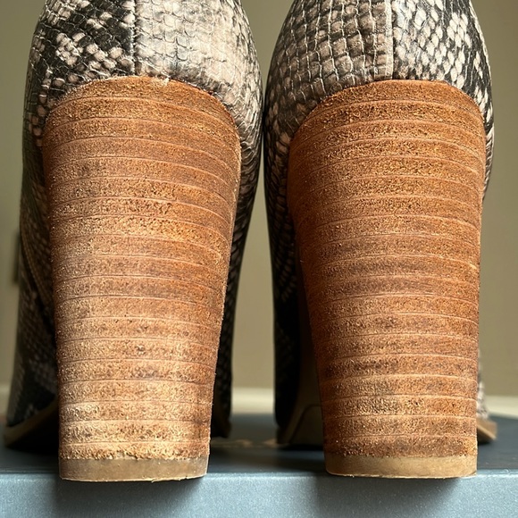 ๐ Carlos By Carlos Santana Lydia Ankle Boots - Picture 10 of 13